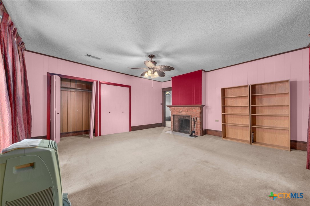 9 S Milam Street , Rogers, TX, 76569 | 579061 | Realty Texas LLC