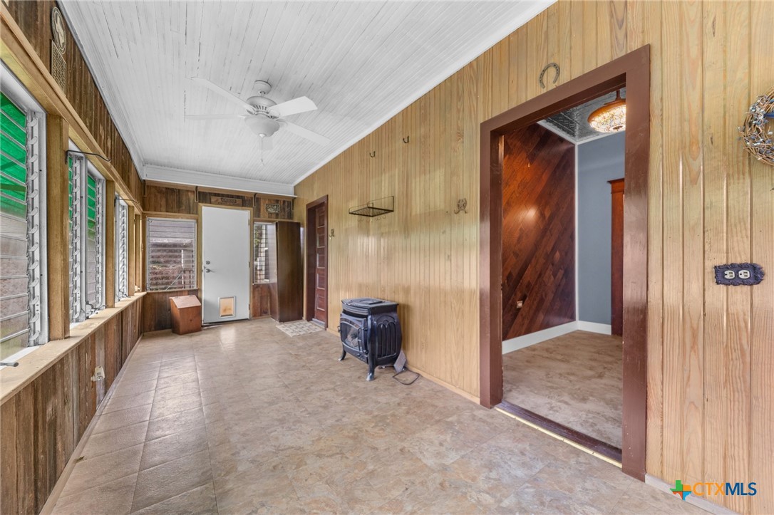 9 S Milam Street , Rogers, TX, 76569 | 579061 | Realty Texas LLC