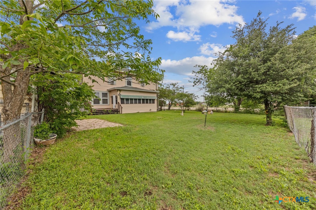 9 S Milam Street , Rogers, TX, 76569 | 579061 | Realty Texas LLC