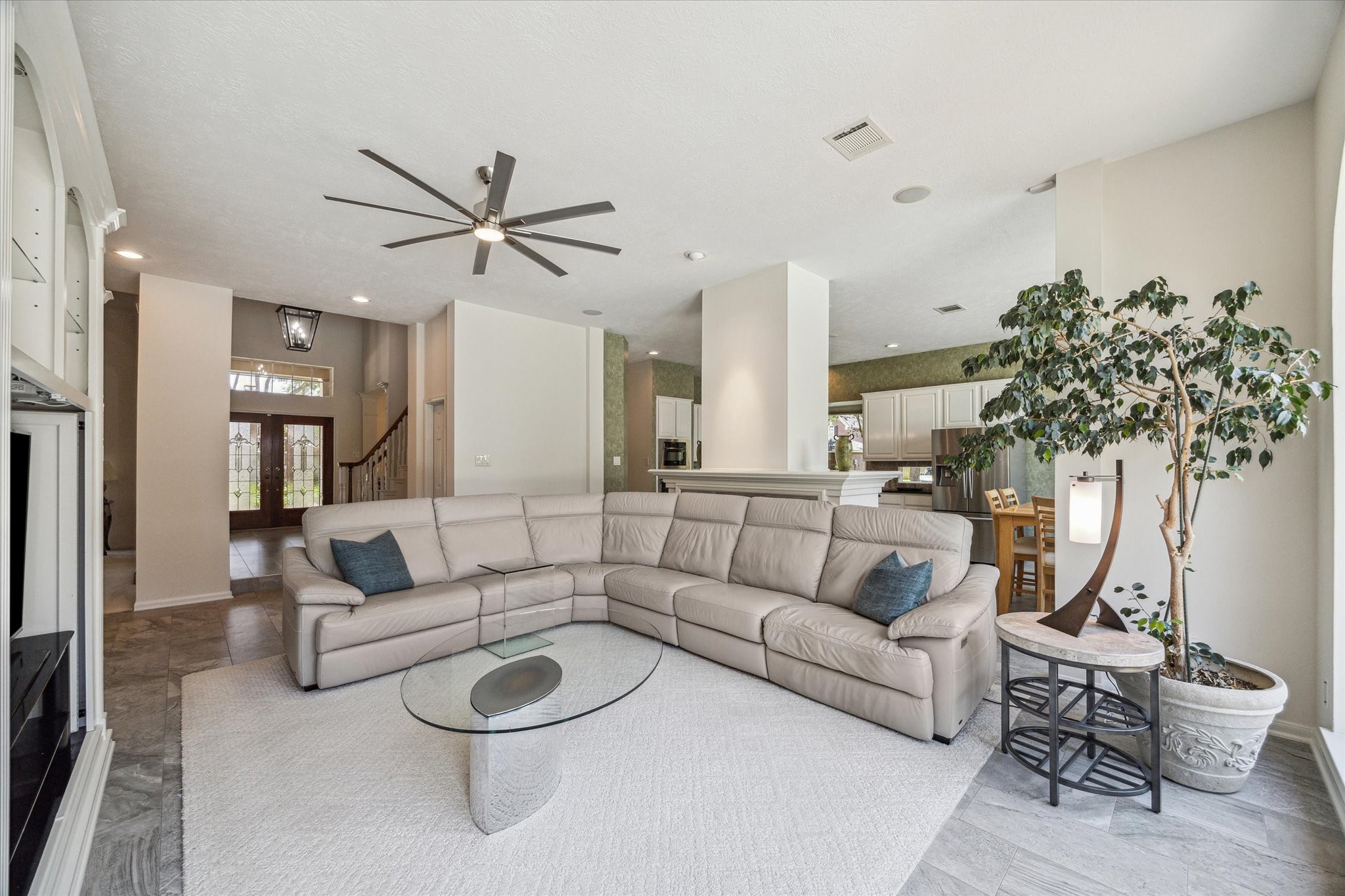 918 Whitby Court , Sugar Land, TX, 77479 | 5627623 | Realty Texas LLC
