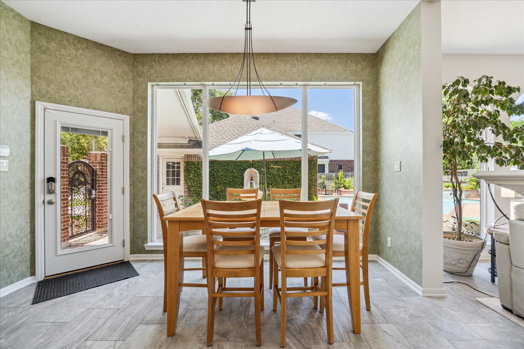 918 Whitby Court , Sugar Land, TX, 77479 | 5627623 | Realty Texas LLC