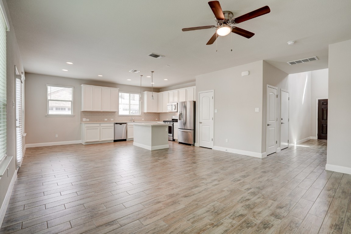 1050 Kenney Fort Crossing 8 , Round Rock, TX, 78665 | 3944679 | Realty Texas LLC