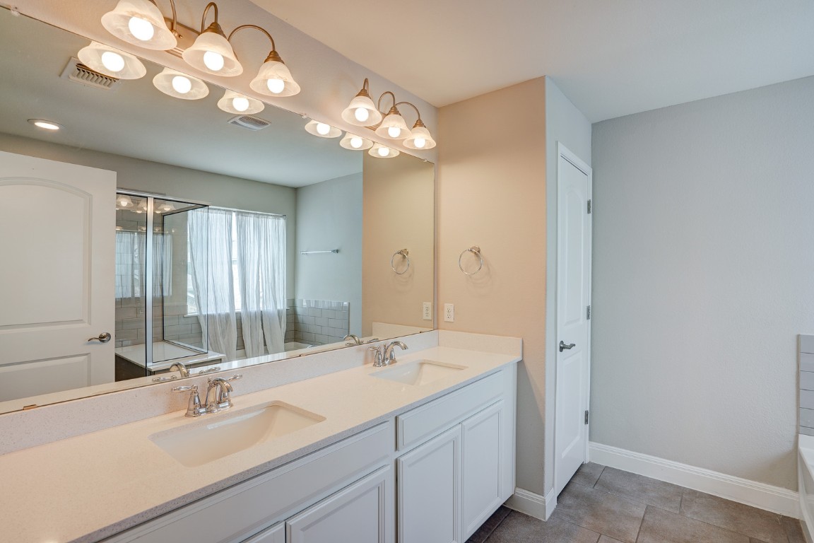 1050 Kenney Fort Crossing 8 , Round Rock, TX, 78665 | 3944679 | Realty Texas LLC