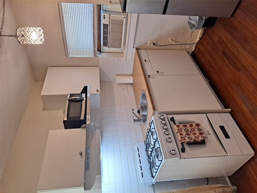 1906 San Gabriel Street 16 , Austin, TX, 78705 | 8284951 | Realty Texas LLC