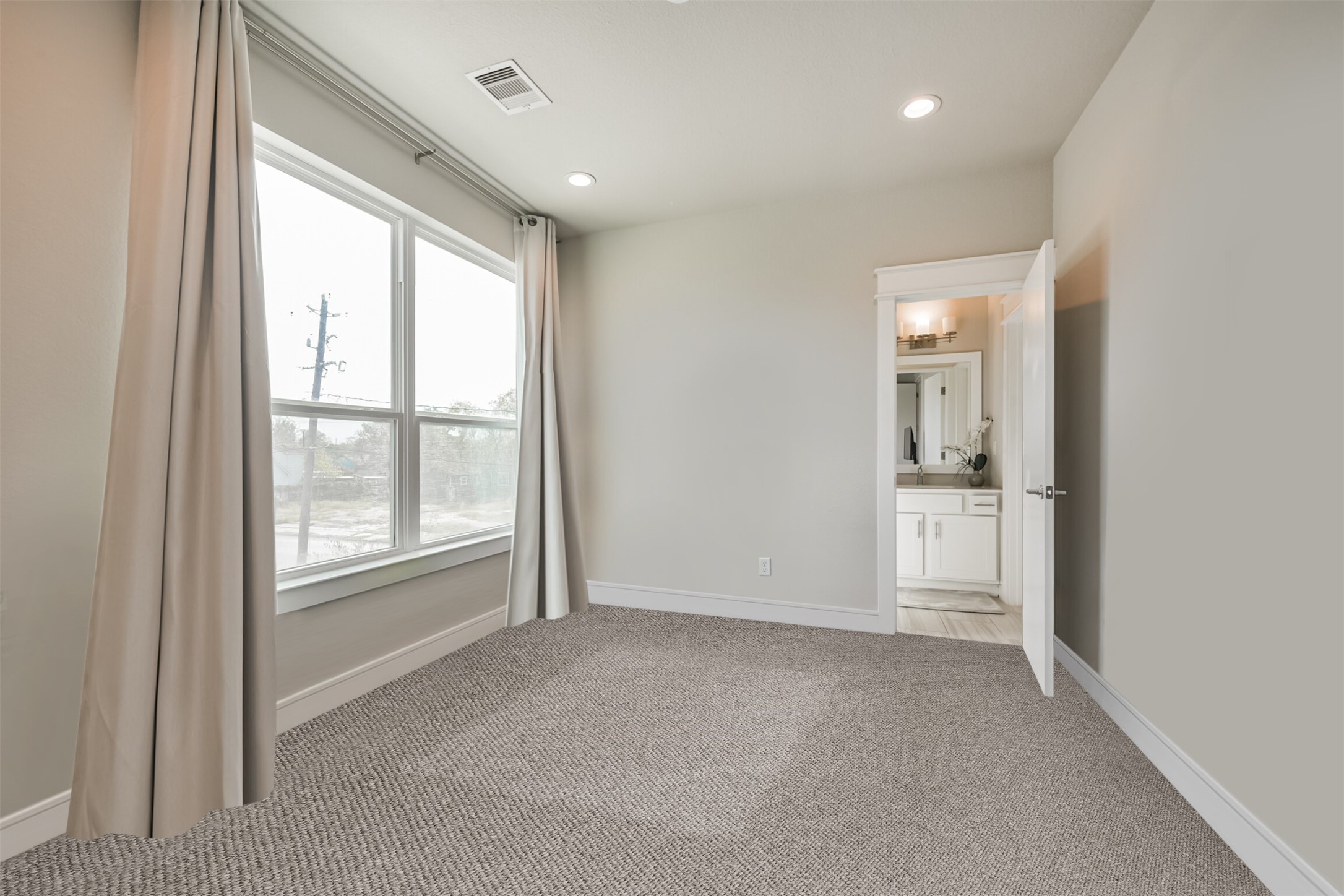 2503 Des Chaumes Street , Houston, TX, 77026 | 18298440 | Realty Texas LLC