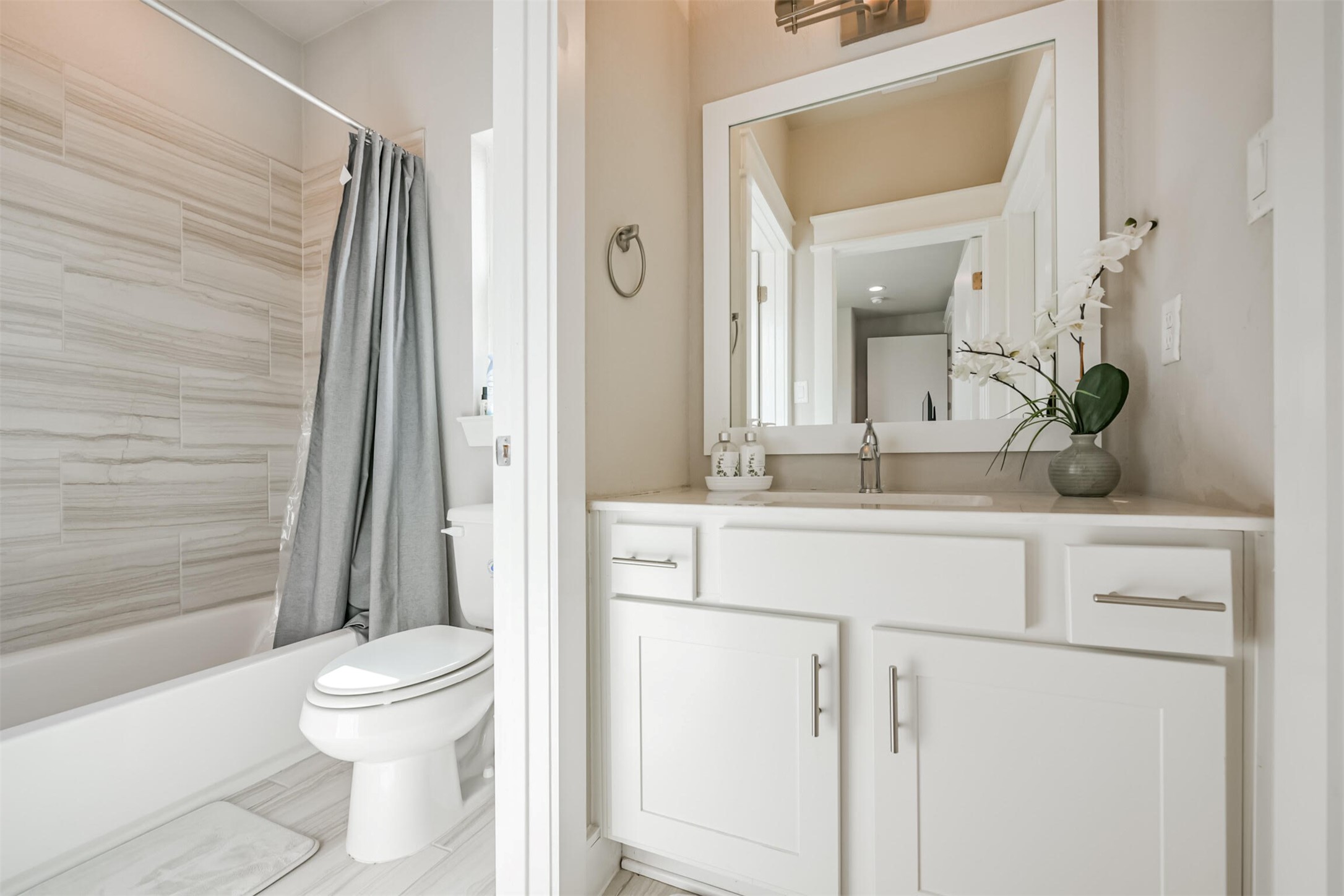 2503 Des Chaumes Street , Houston, TX, 77026 | 18298440 | Realty Texas LLC