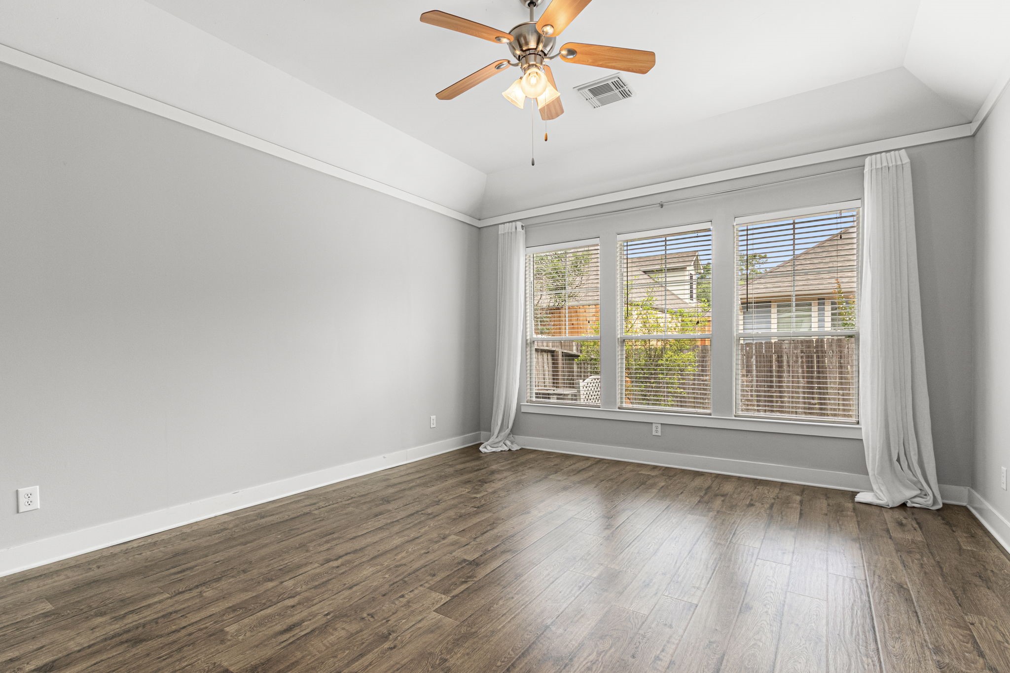 2800 Seaside Drive , Seabrook, TX, 77586 | 58659993 | Realty Texas LLC
