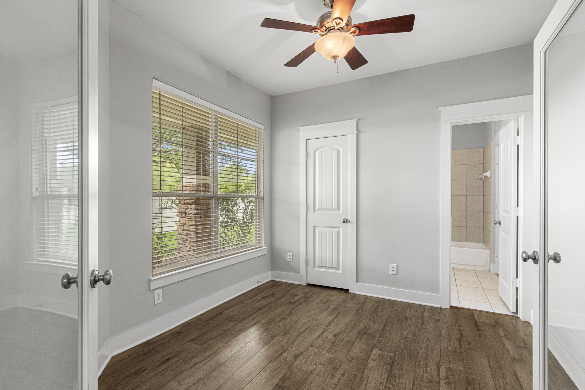 2800 Seaside Drive , Seabrook, TX, 77586 | 58659993 | Realty Texas LLC