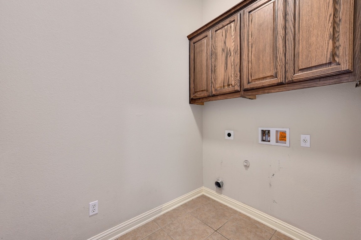 1809 Hidden Springs Path , Round Rock, TX, 78665 | 2337763 | Realty Texas LLC