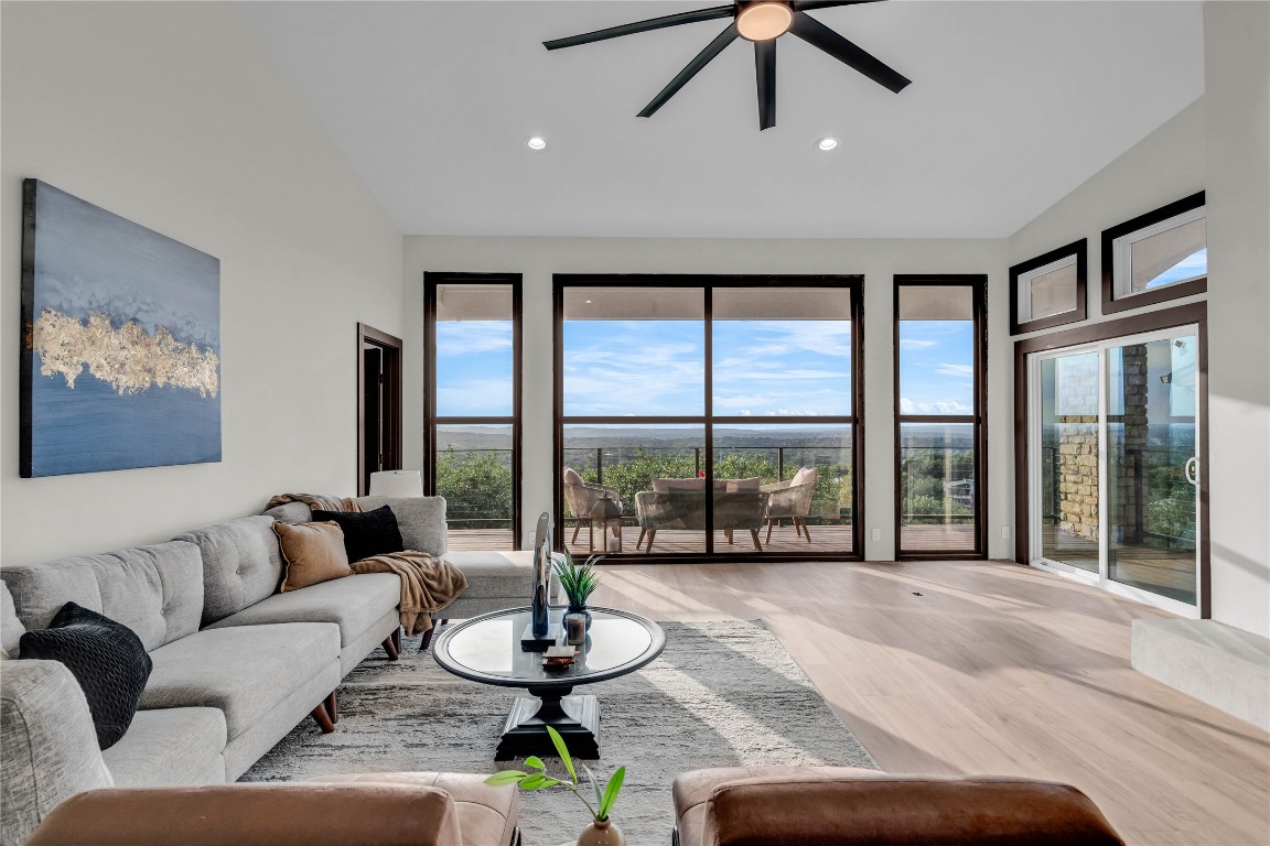 112 Paragon Court , Lakeway, TX, 78734 | 7998794 | Realty Texas LLC