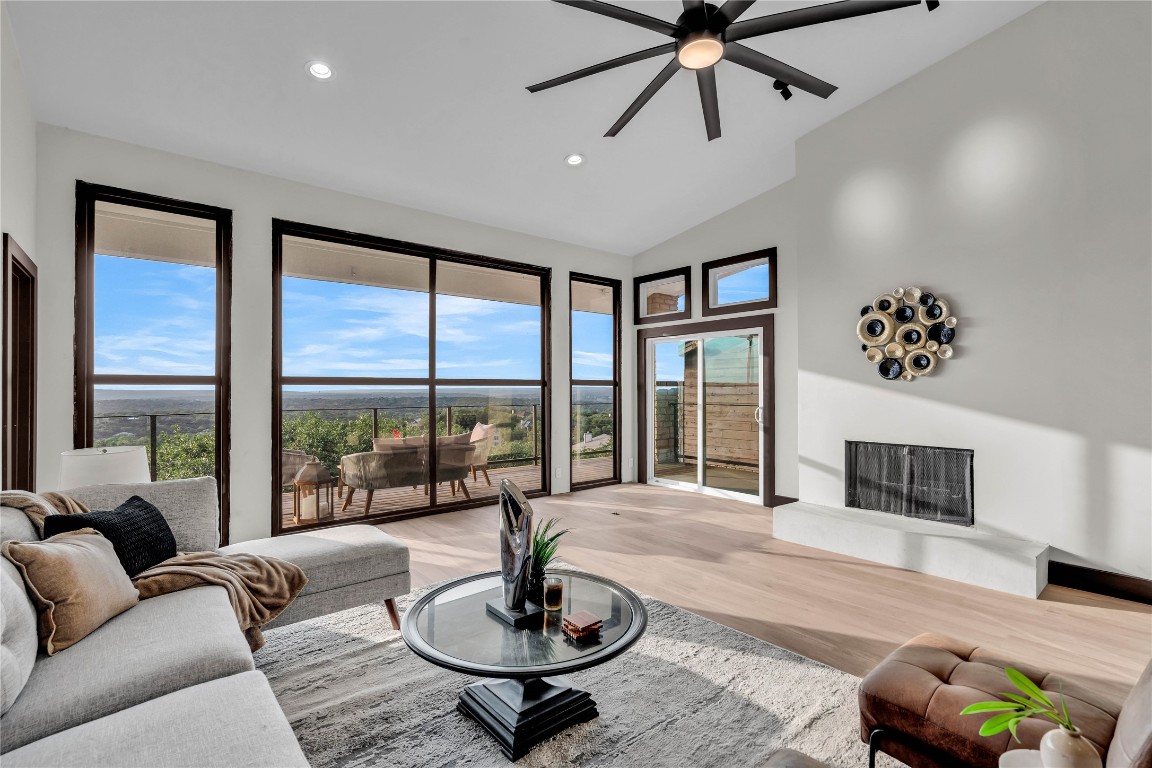 112 Paragon Court , Lakeway, TX, 78734 | 7998794 | Realty Texas LLC