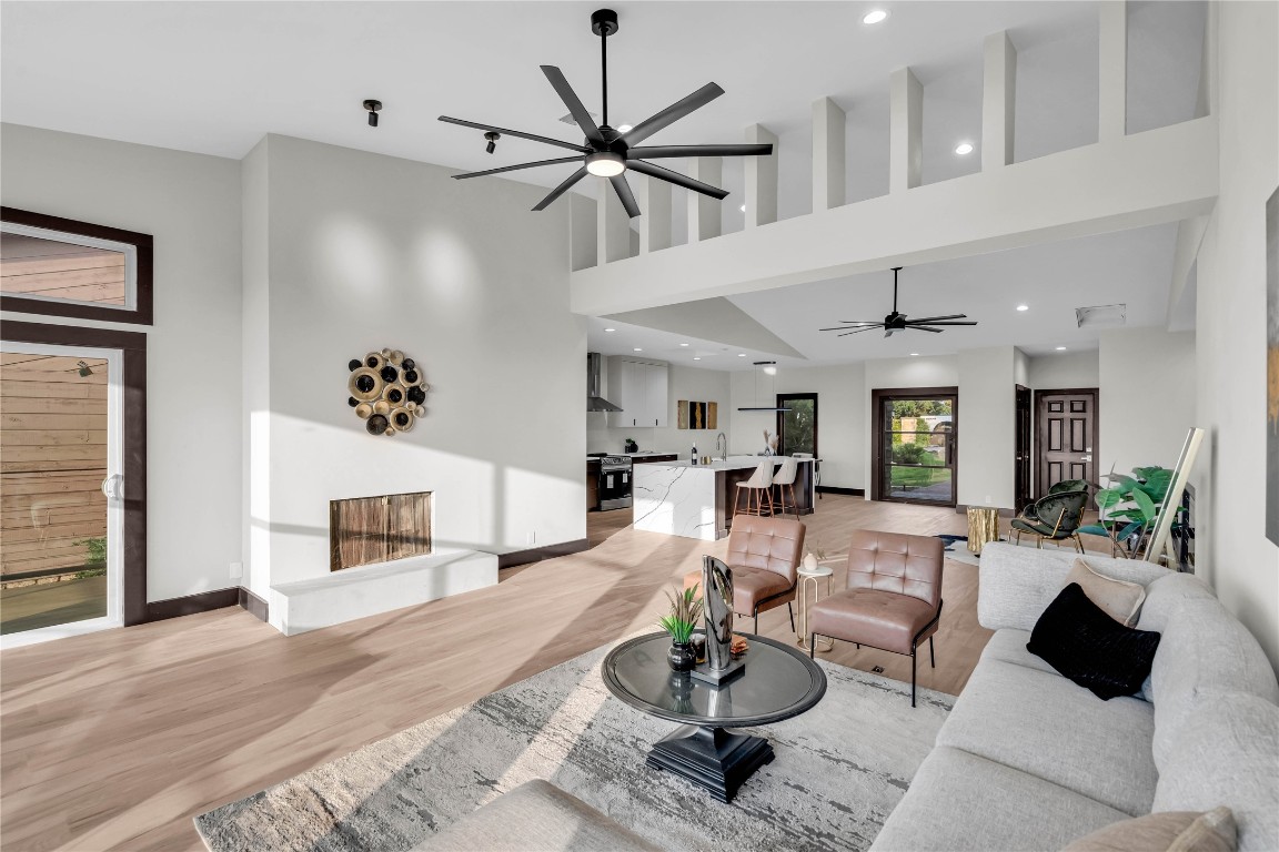 112 Paragon Court , Lakeway, TX, 78734 | 7998794 | Realty Texas LLC