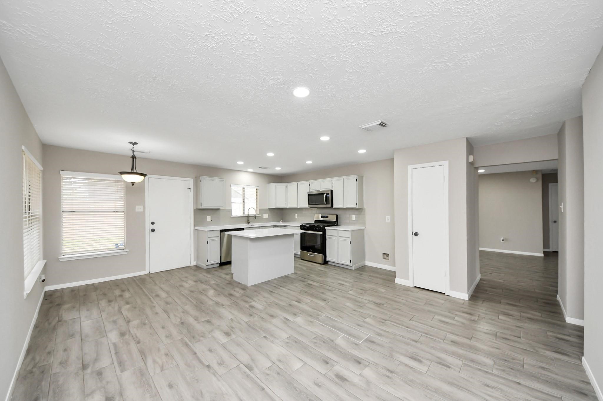4915 Pecan Grove Dr , Pearland, TX, 77584 | 10247229 | Realty Texas LLC