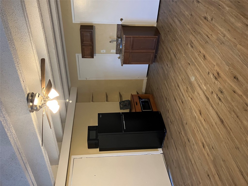 5806 Circulo Drive 14 , Lago Vista, TX, 78645 | 6137017 | Realty Texas LLC