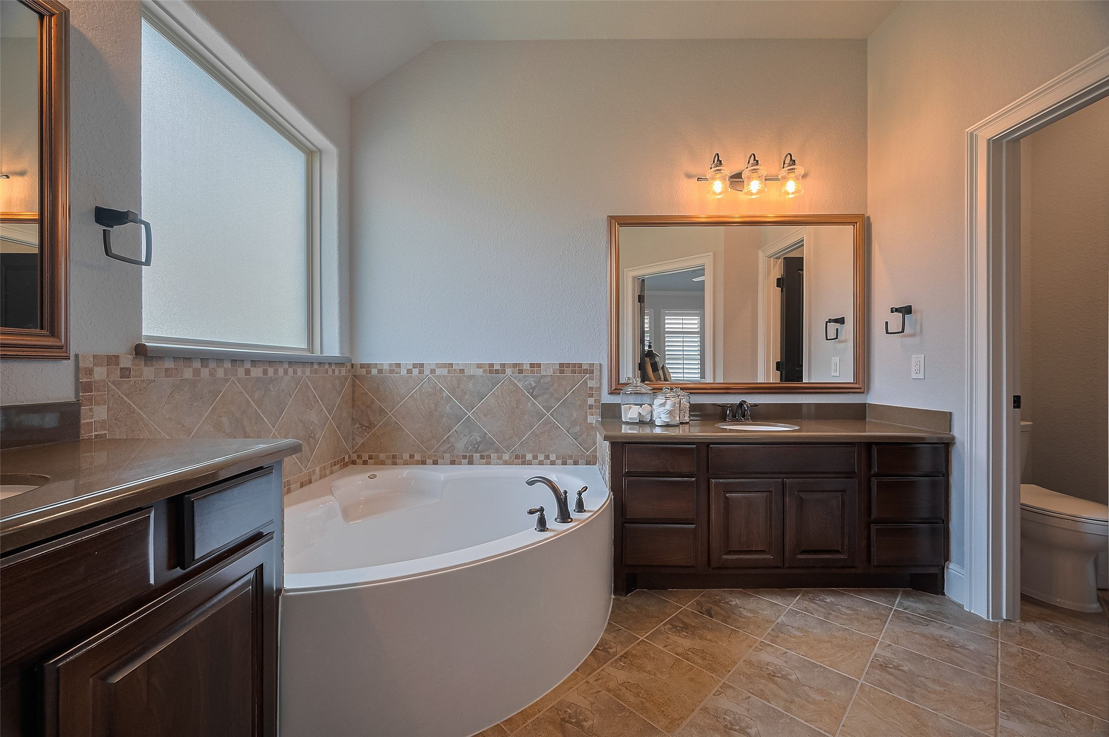 6 Sagamore Ridge Place , Spring, TX, 77389 | 63334532 | Realty Texas LLC