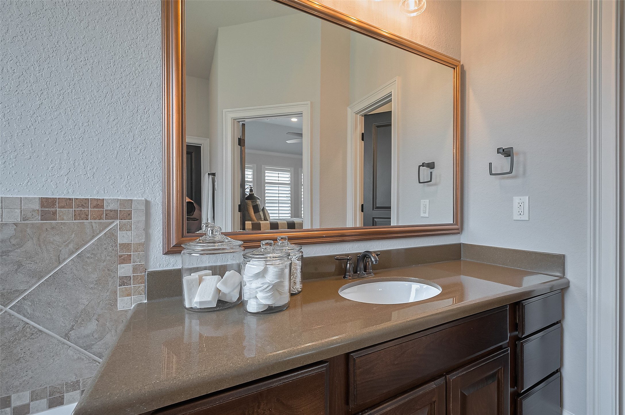 6 Sagamore Ridge Place , Spring, TX, 77389 | 63334532 | Realty Texas LLC