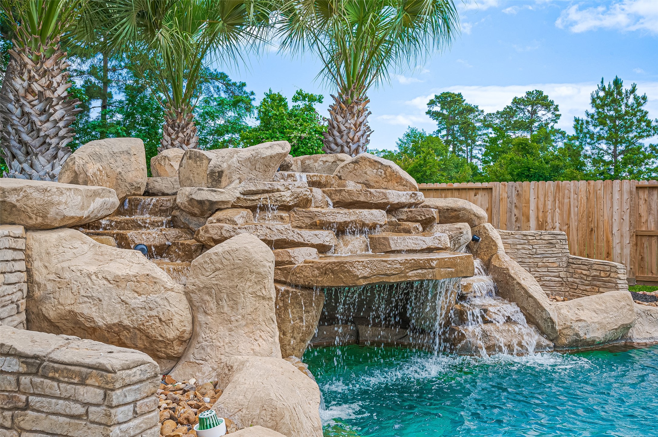 6 Sagamore Ridge Place , Spring, TX, 77389 | 63334532 | Realty Texas LLC