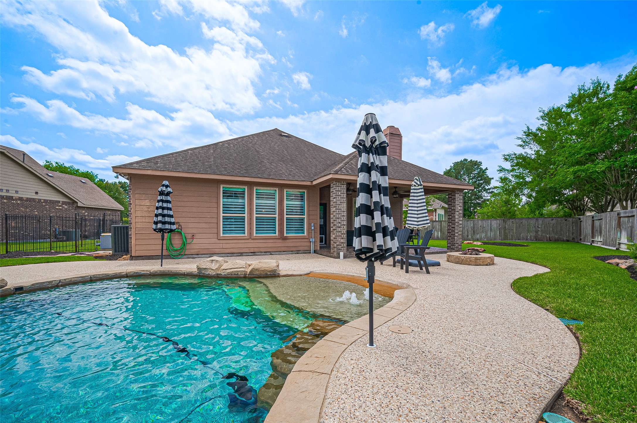 6 Sagamore Ridge Place , Spring, TX, 77389 | 63334532 | Realty Texas LLC