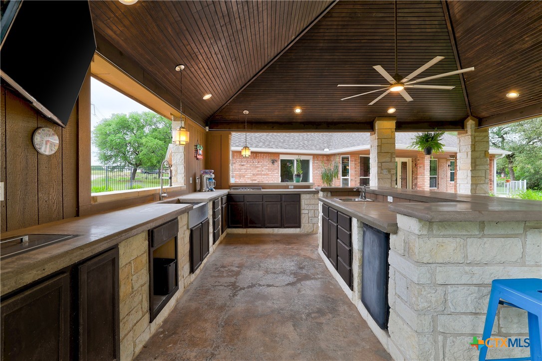 9840 N Live Oak Road , Salado, TX, 76571 | 578378 | Realty Texas LLC