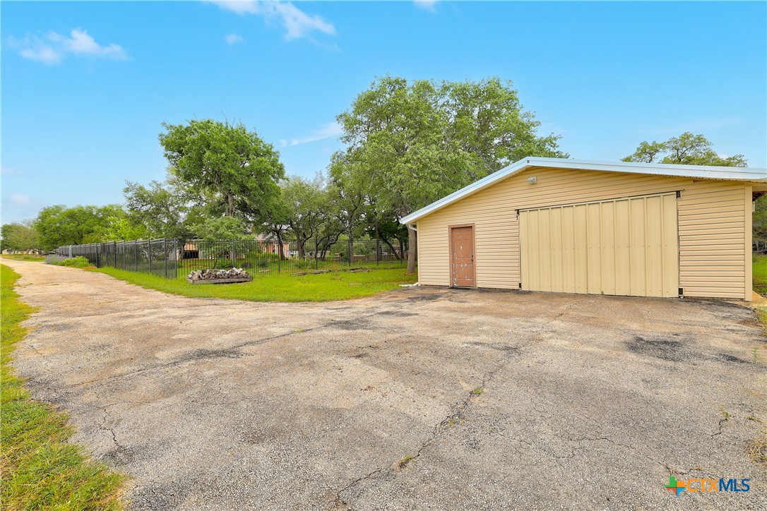 9840 N Live Oak Road , Salado, TX, 76571 | 578378 | Realty Texas LLC