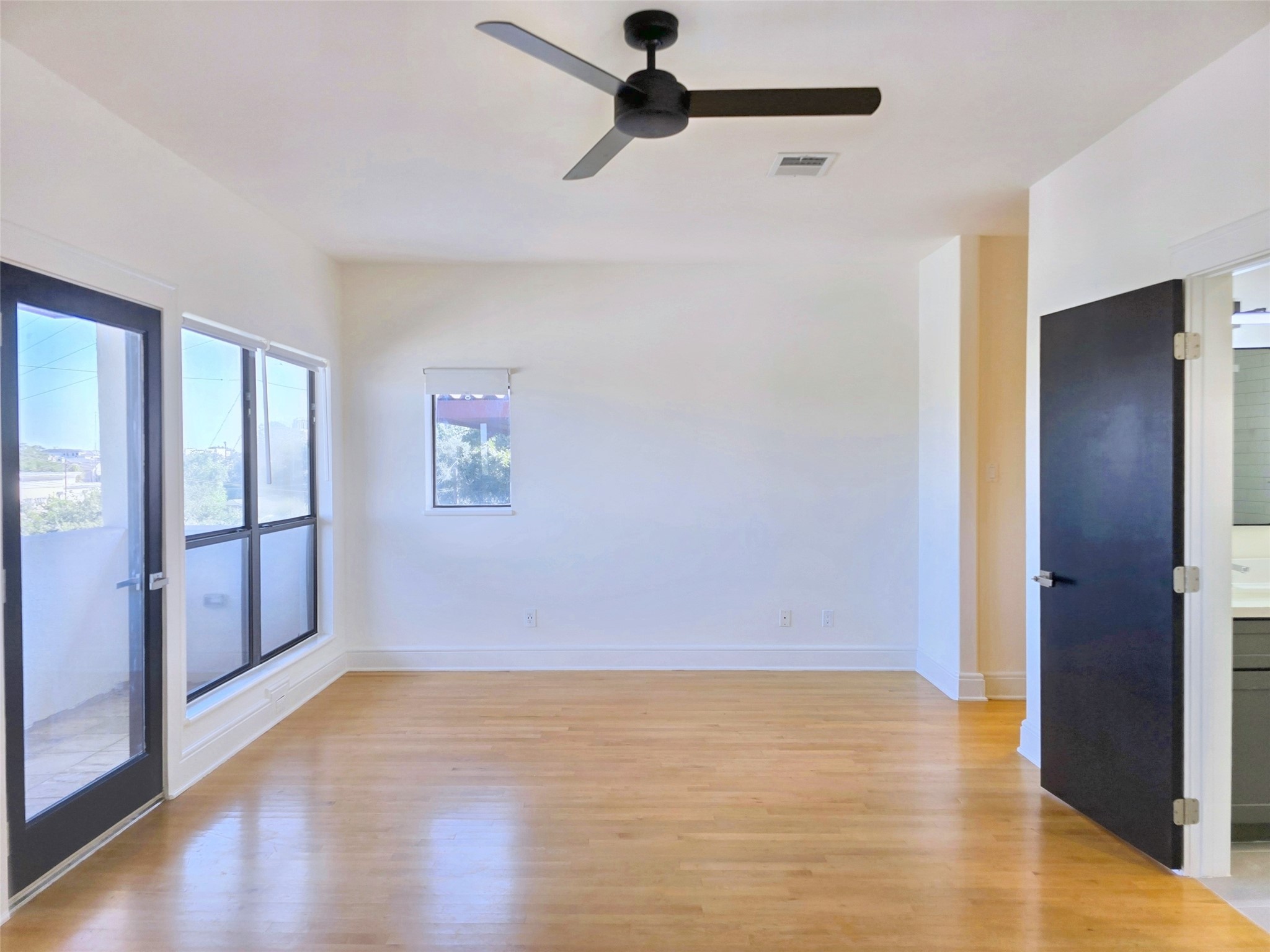 1700 Montrose Boulevard , Houston, TX, 77006 | 98088500 | Realty Texas LLC