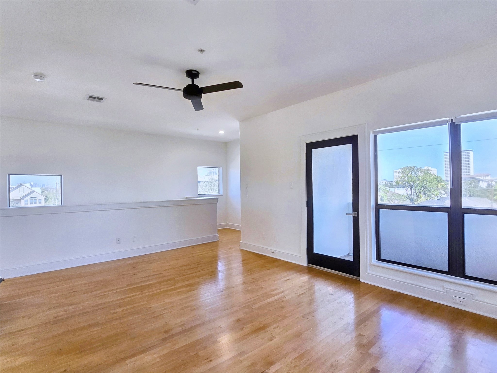 1700 Montrose Boulevard , Houston, TX, 77006 | 98088500 | Realty Texas LLC