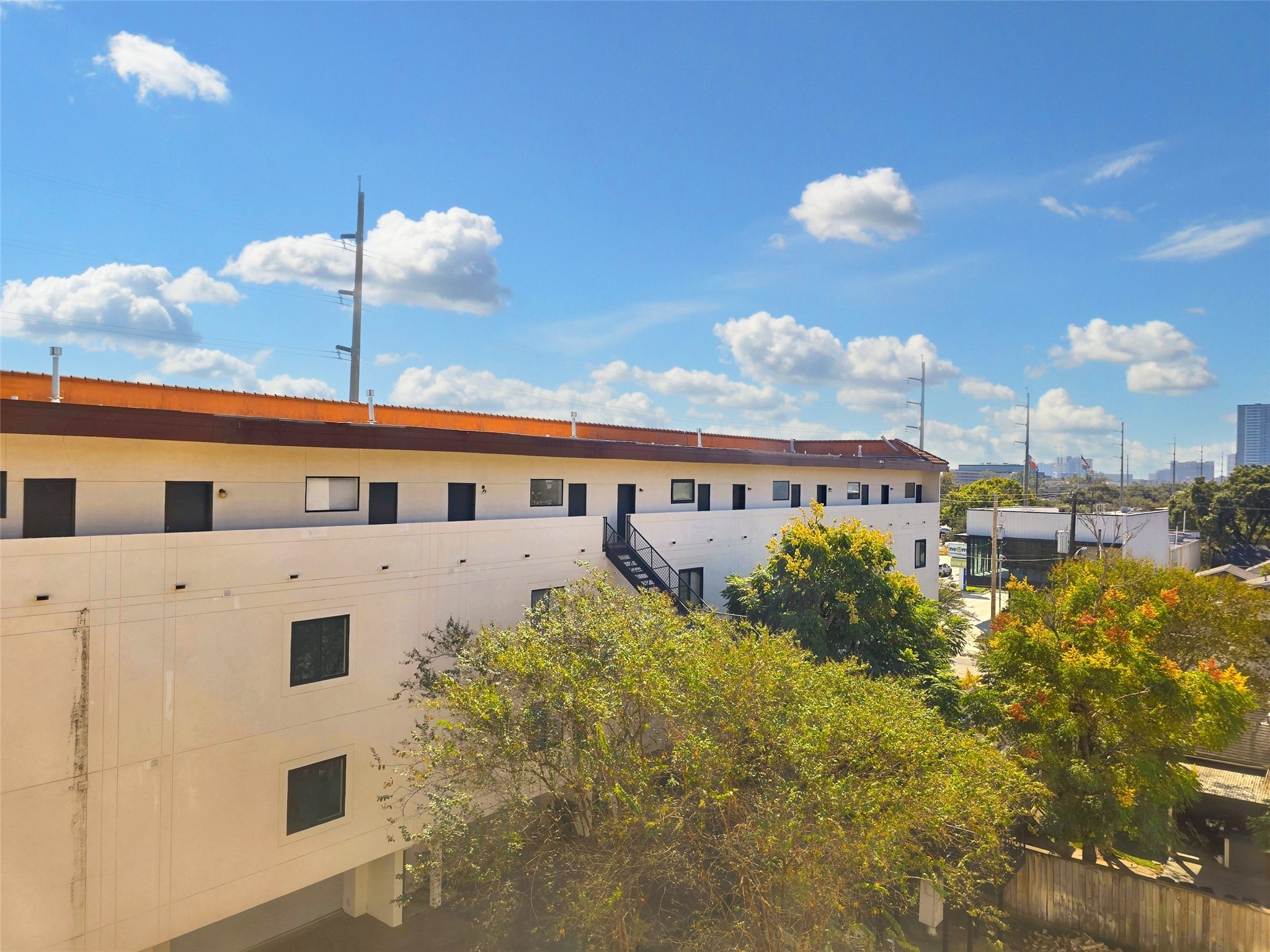1700 Montrose Boulevard , Houston, TX, 77006 | 98088500 | Realty Texas LLC