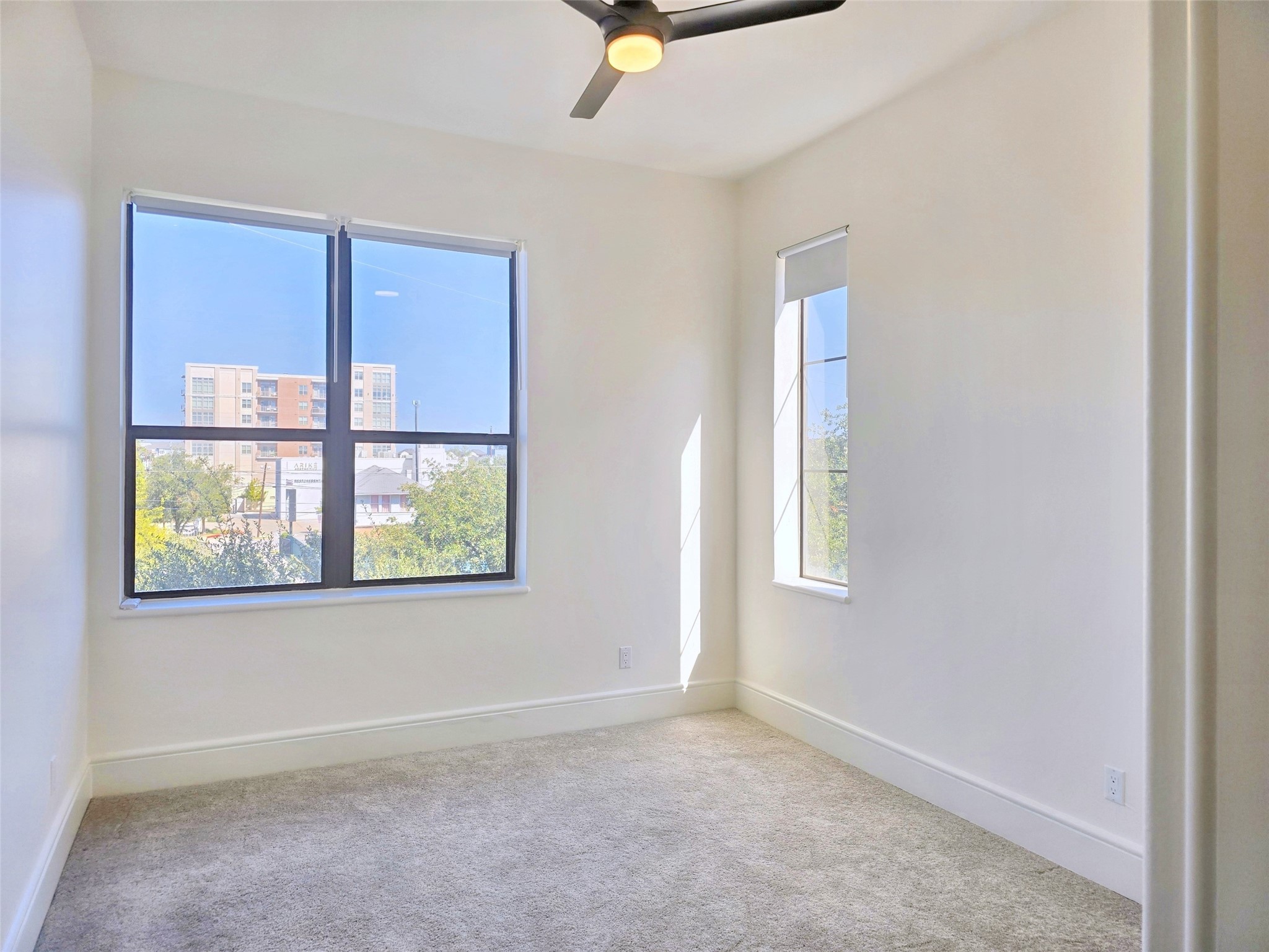 1700 Montrose Boulevard , Houston, TX, 77006 | 98088500 | Realty Texas LLC