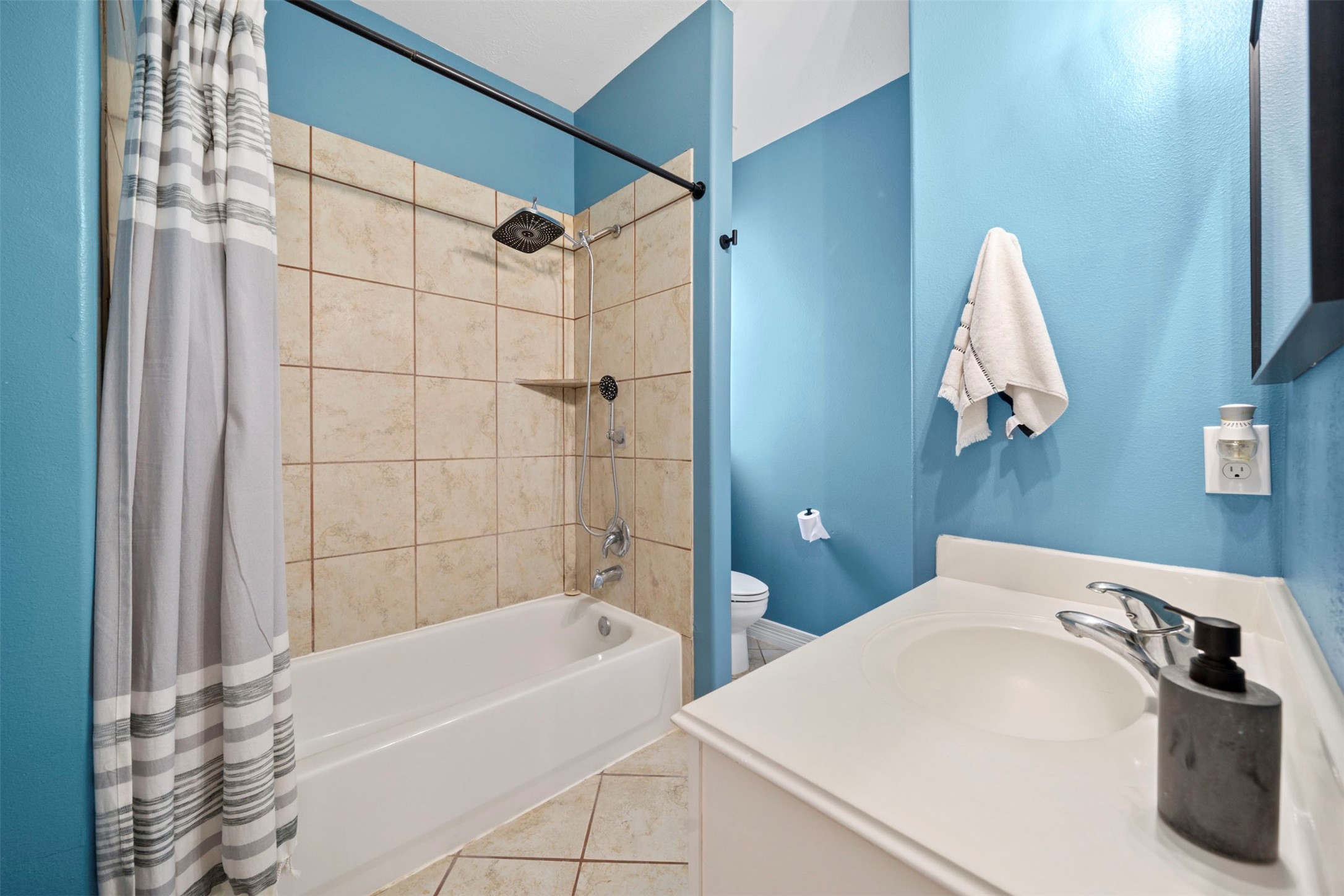10911 Panther Court , Houston, TX, 77099 | 52609821 | Realty Texas LLC