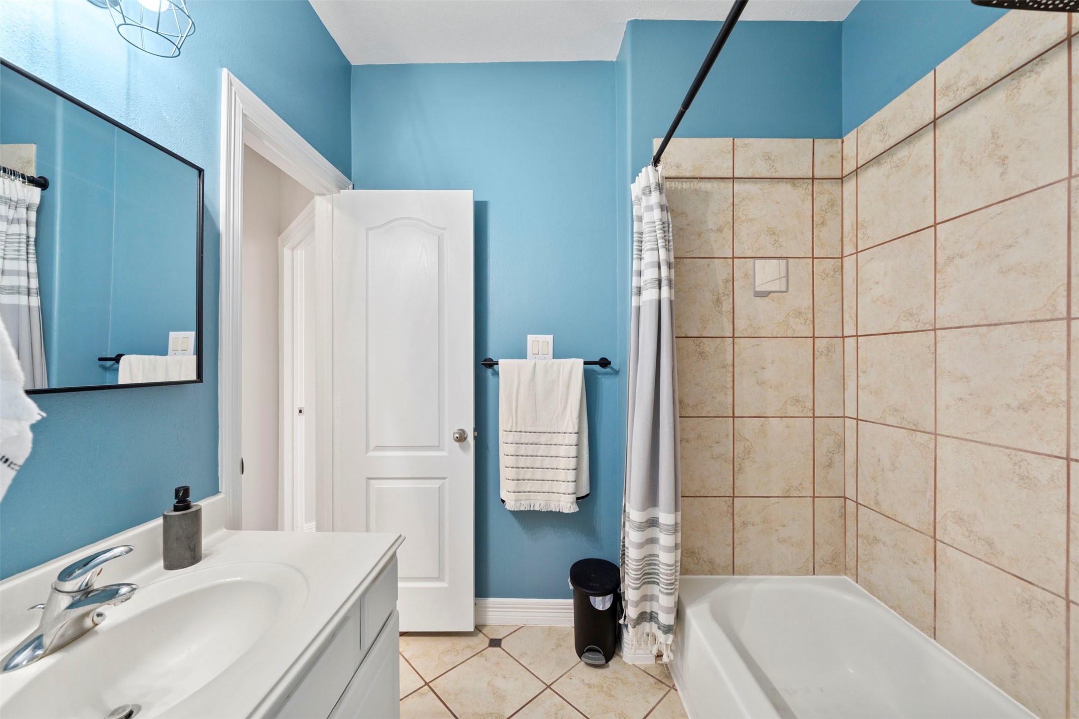 10911 Panther Court , Houston, TX, 77099 | 52609821 | Realty Texas LLC