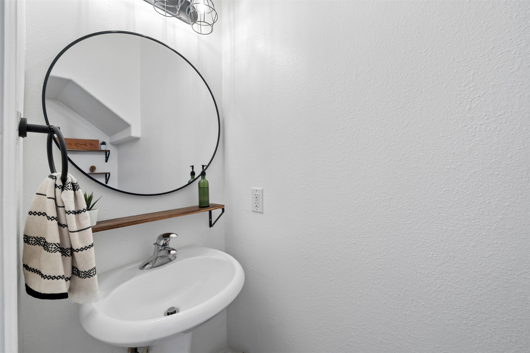 10911 Panther Court , Houston, TX, 77099 | 52609821 | Realty Texas LLC