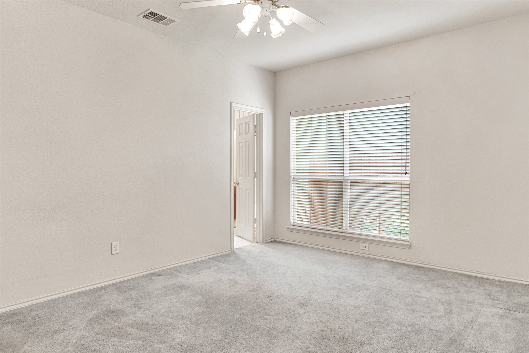 4520 LEE Street , Carrollton, TX, 75010 | 20925172 | Realty Texas LLC