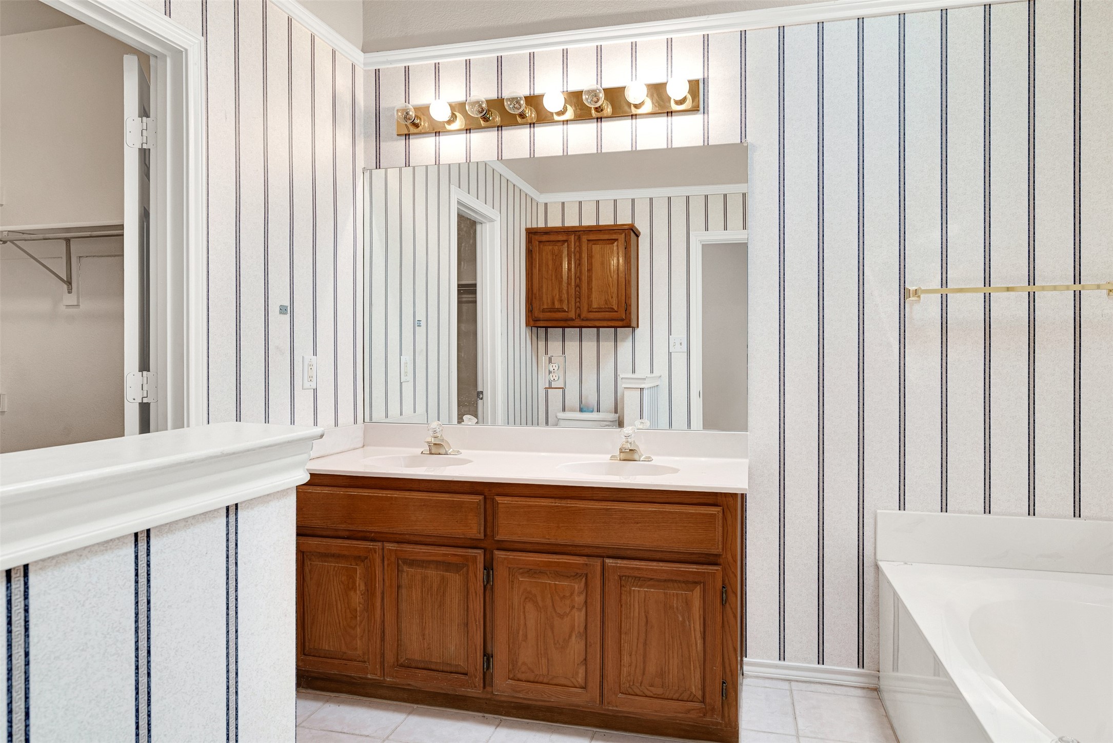 4520 LEE Street , Carrollton, TX, 75010 | 20925172 | Realty Texas LLC