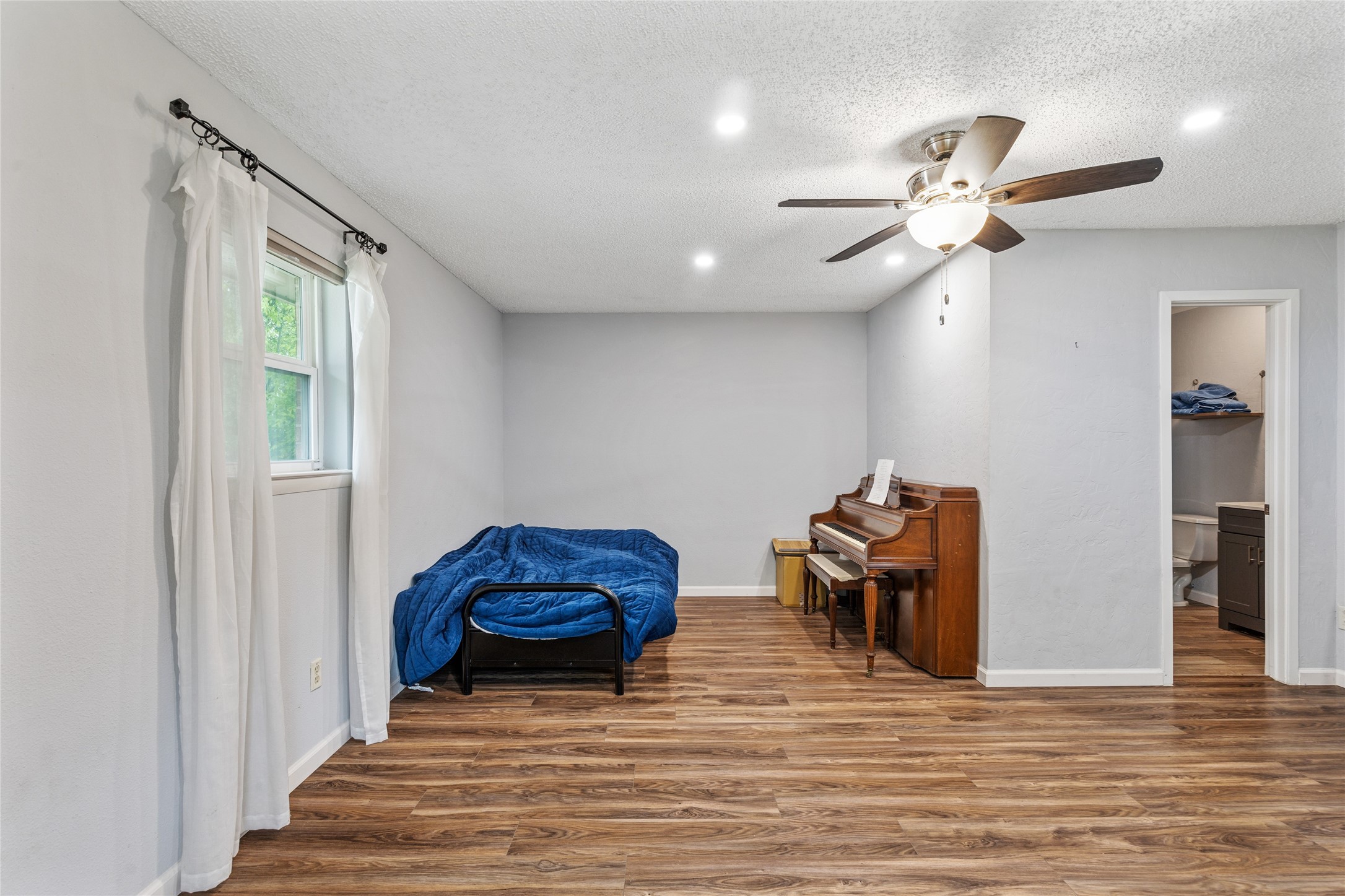 1314 Mildred Lane , Benbrook, TX, 76126 | 20927647 | Realty Texas LLC