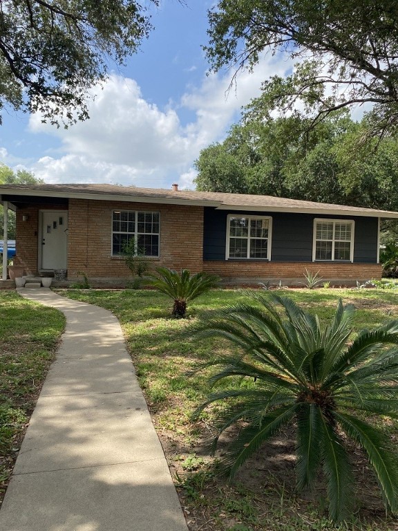 1301 Roosevelt Boulevard , Alice, TX, 78332 | 458845 | Realty Texas LLC