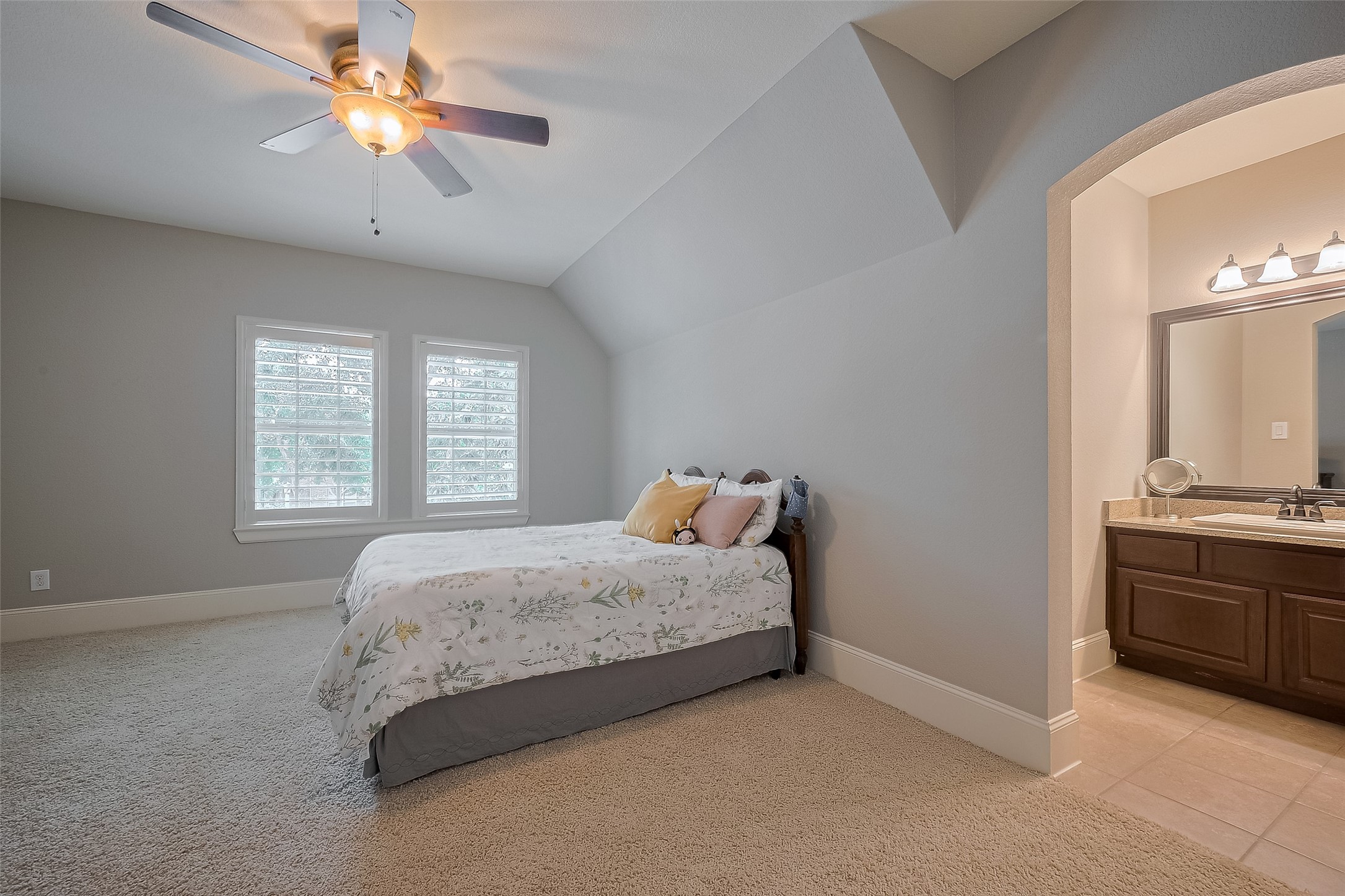 6111 DUKE TRAIL , Sugar Land, TX, 77479 | 38851801 | Realty Texas LLC