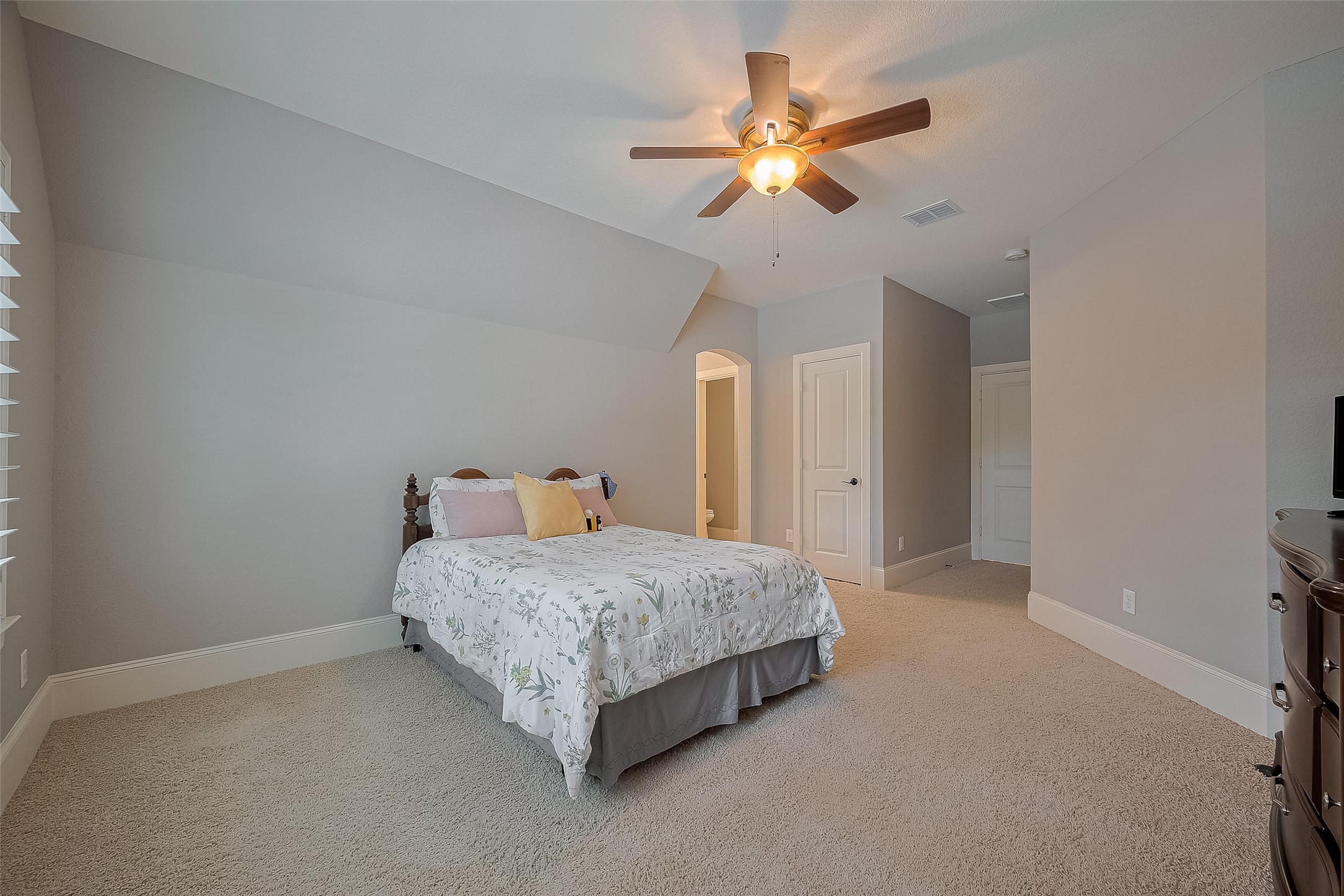 6111 DUKE TRAIL , Sugar Land, TX, 77479 | 38851801 | Realty Texas LLC