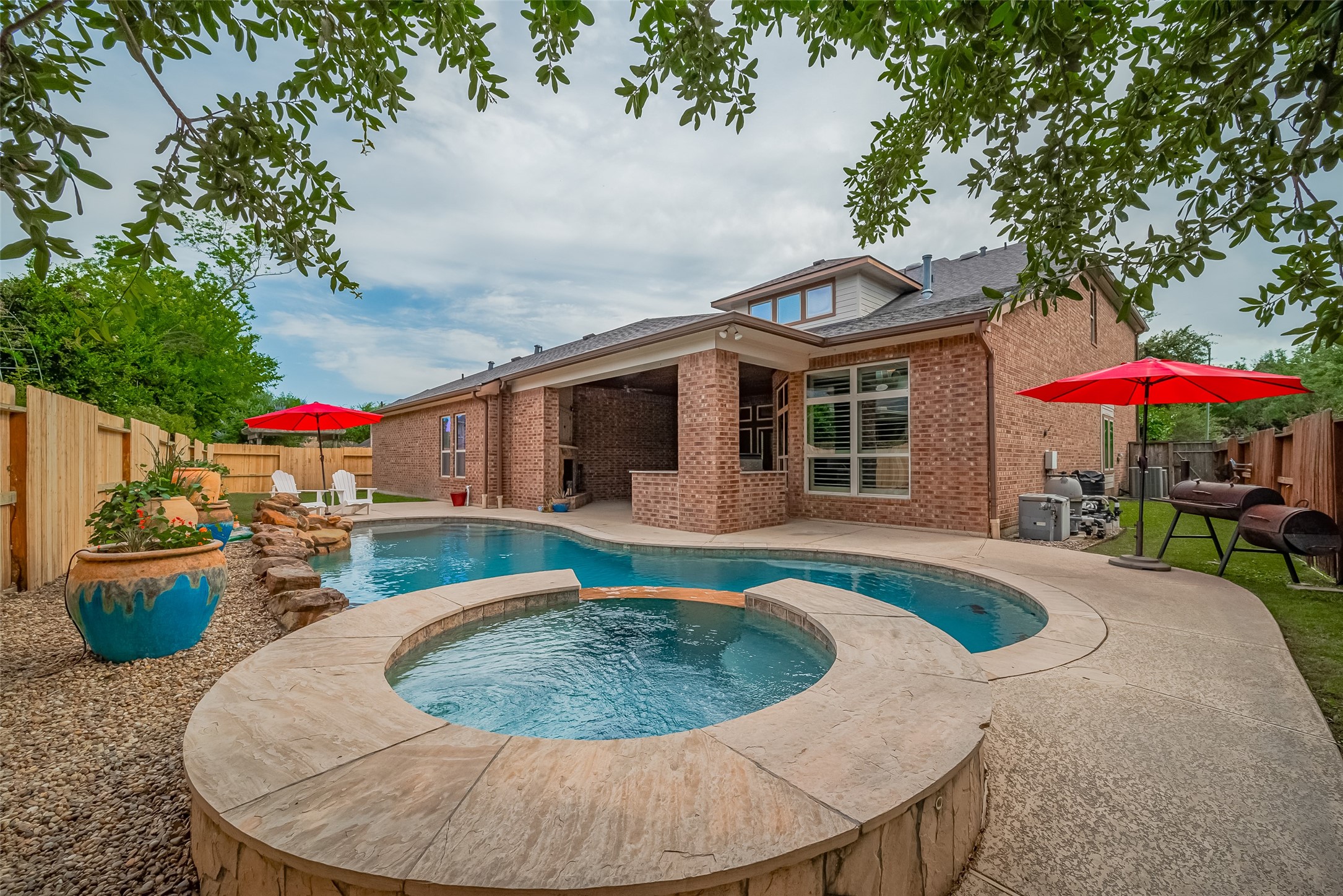 6111 DUKE TRAIL , Sugar Land, TX, 77479 | 38851801 | Realty Texas LLC