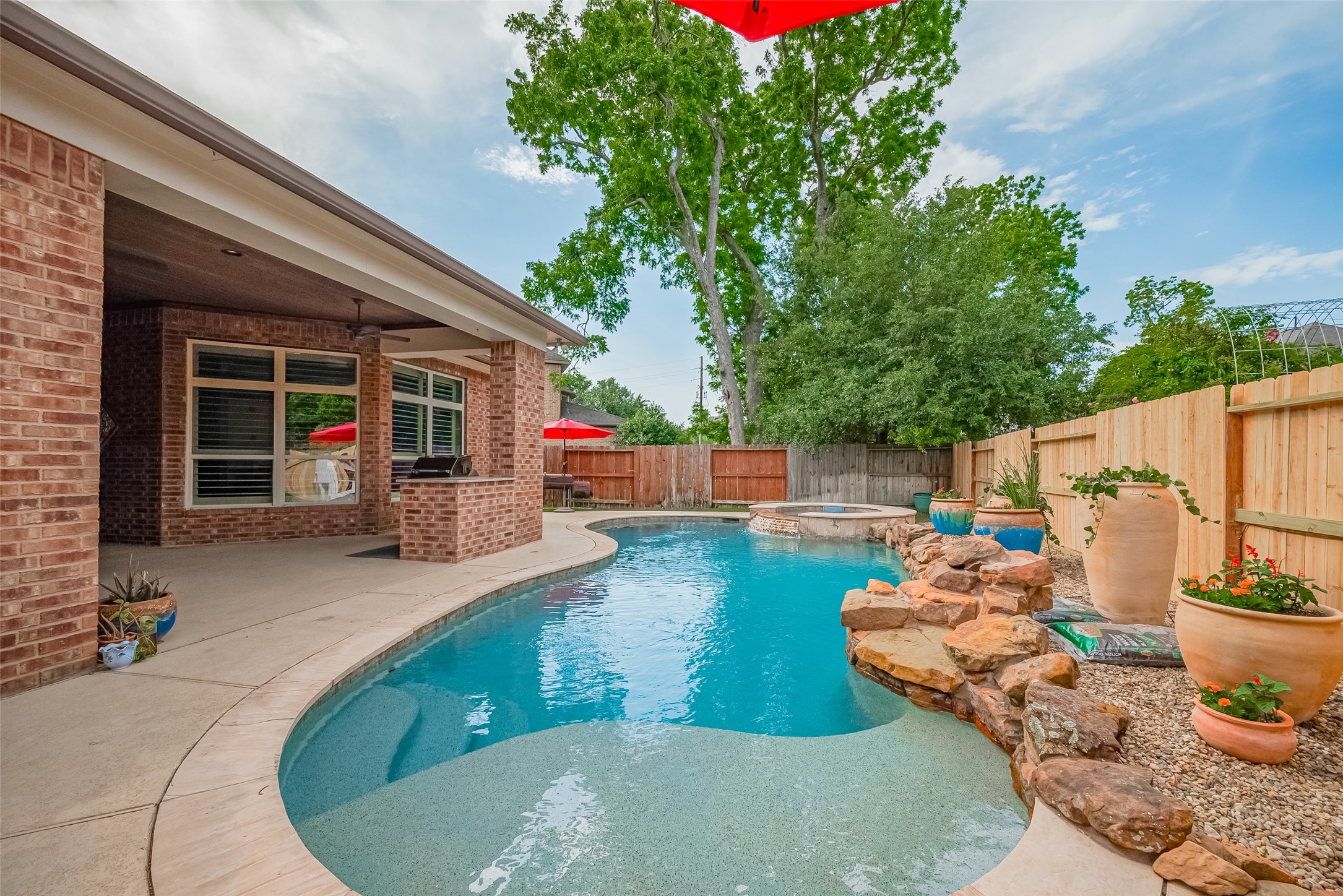 6111 DUKE TRAIL , Sugar Land, TX, 77479 | 38851801 | Realty Texas LLC