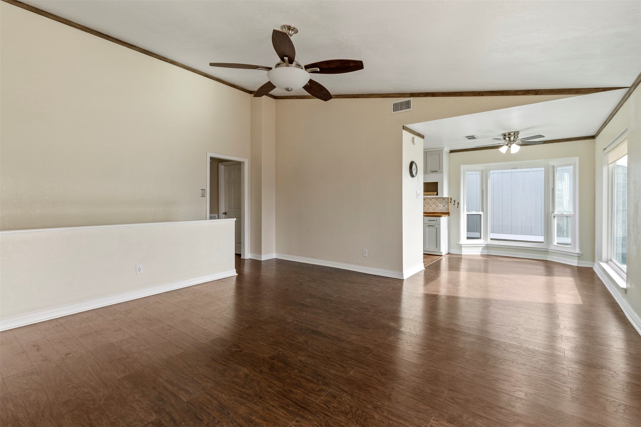 16 N Omega Street , La Marque, TX, 77568 | 17953781 | Realty Texas LLC
