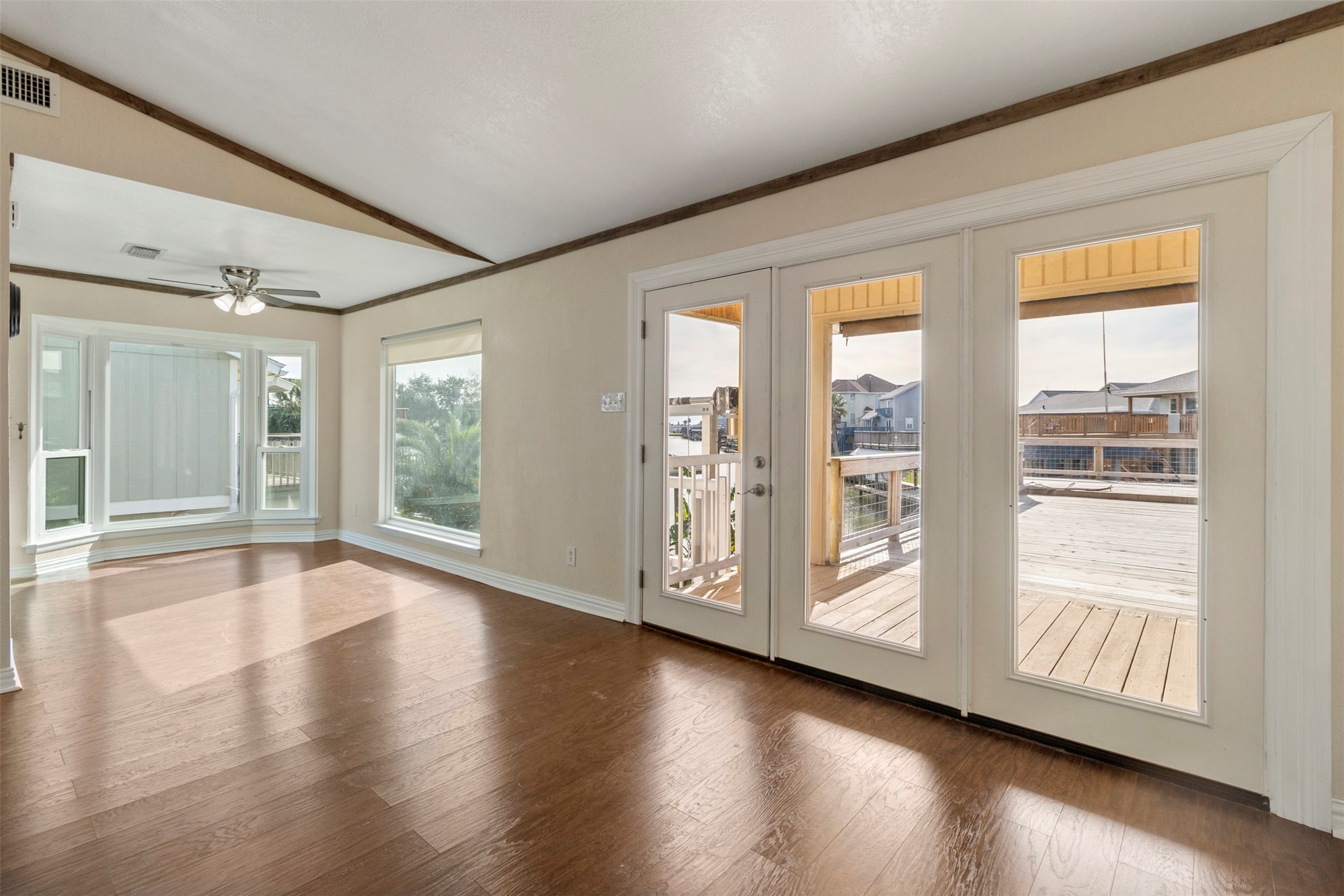 16 N Omega Street , La Marque, TX, 77568 | 17953781 | Realty Texas LLC
