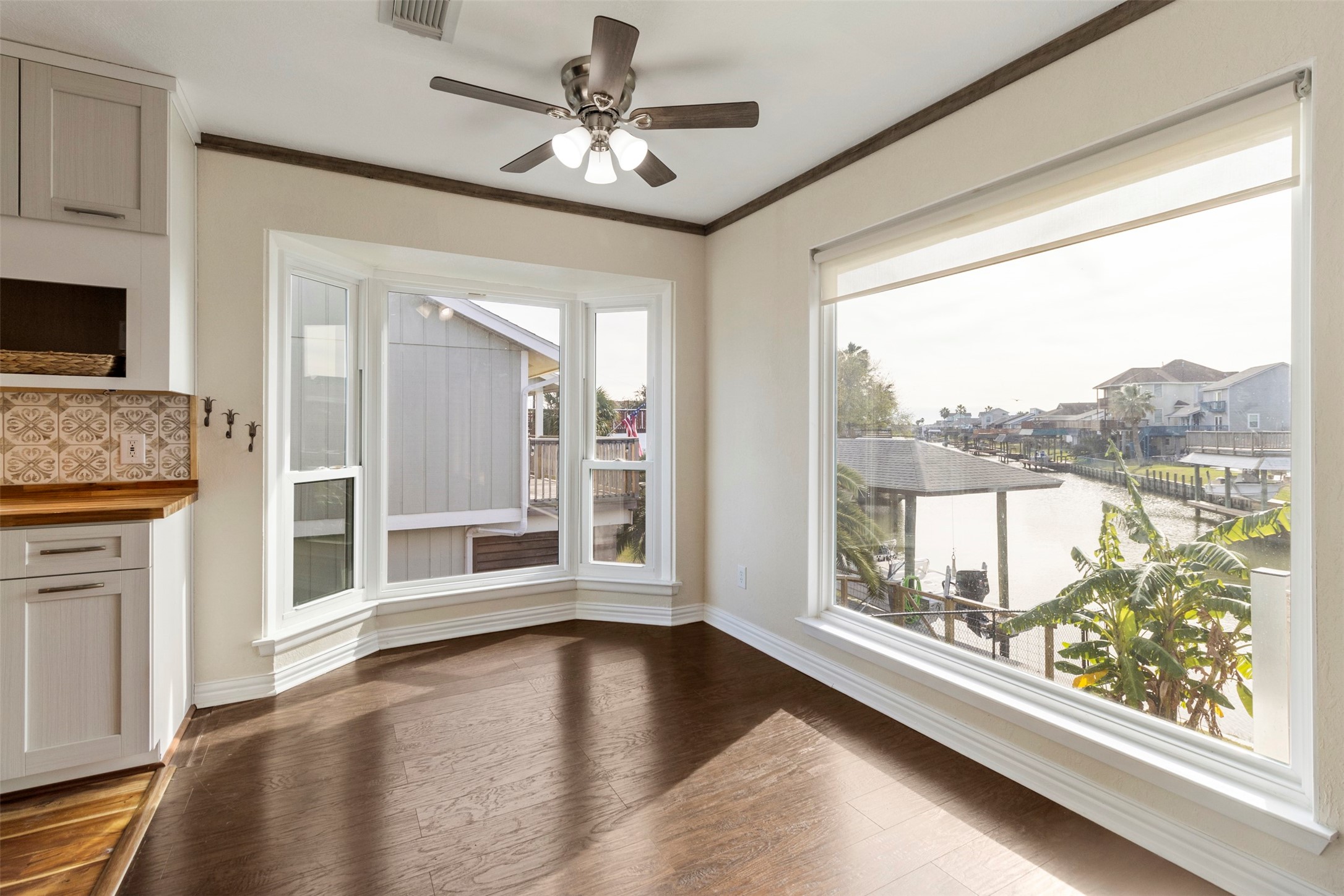 16 N Omega Street , La Marque, TX, 77568 | 17953781 | Realty Texas LLC