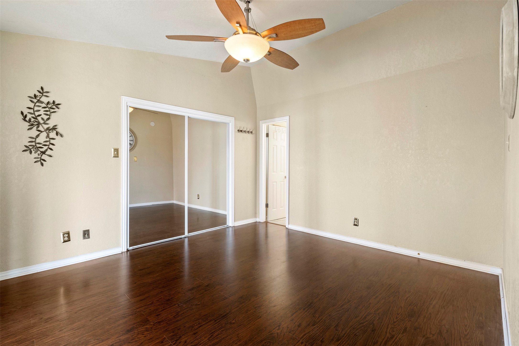 16 N Omega Street , La Marque, TX, 77568 | 17953781 | Realty Texas LLC
