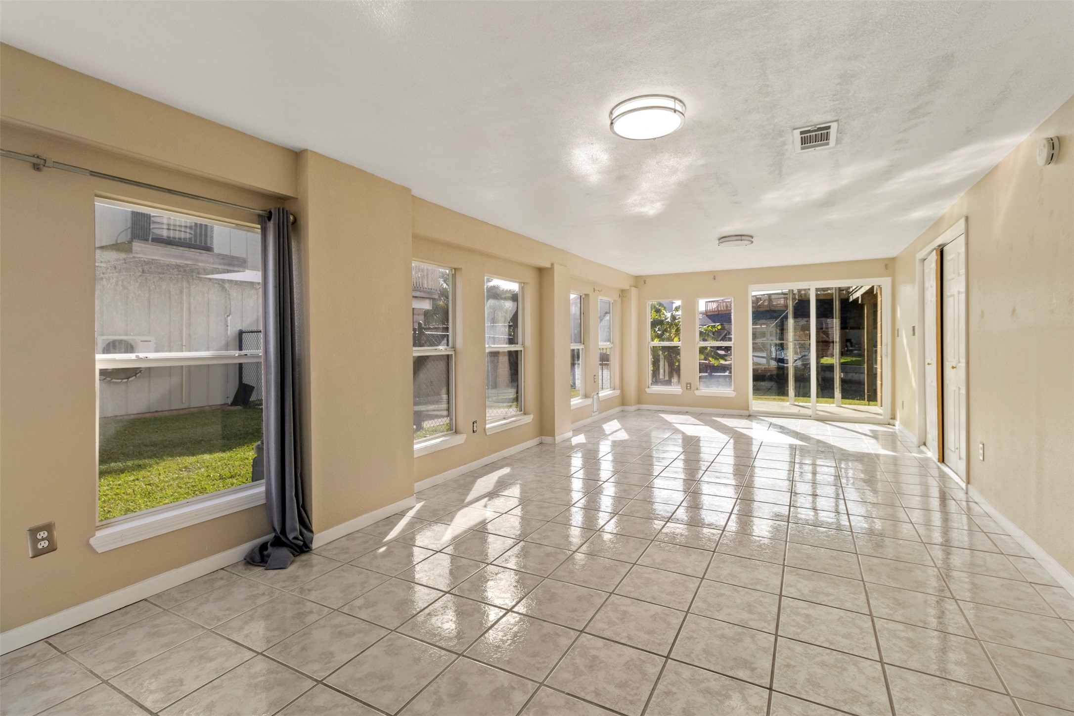 16 N Omega Street , La Marque, TX, 77568 | 17953781 | Realty Texas LLC