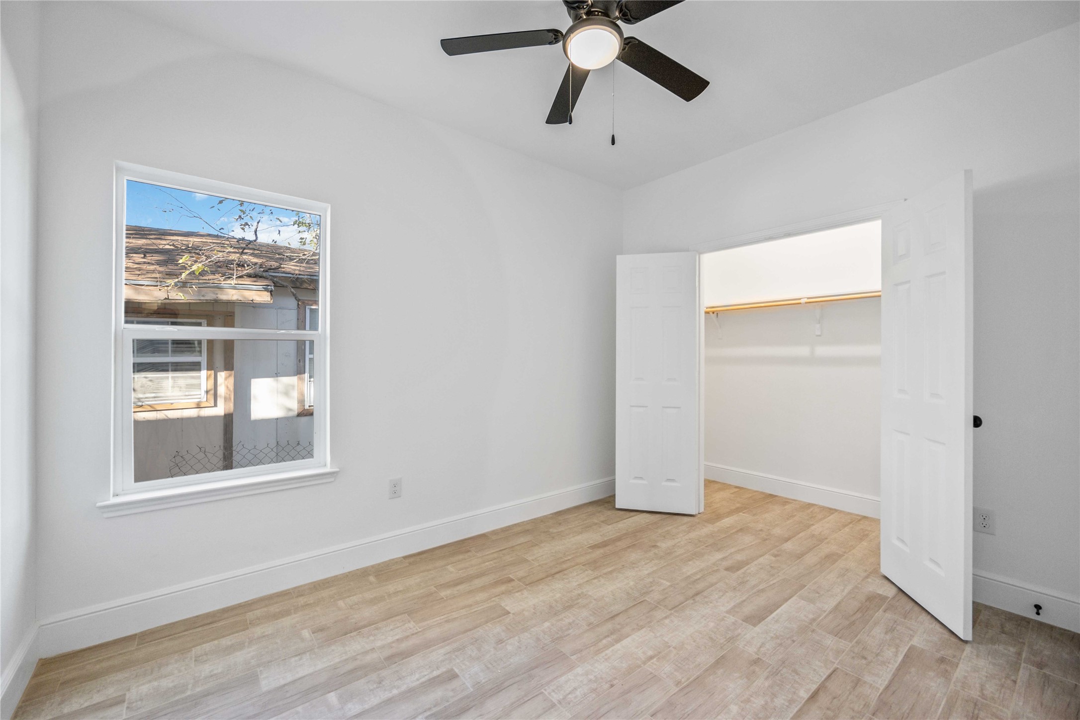 4139 Brinkley Street A/B , Houston, TX, 77051 | 5049600 | Realty Texas LLC