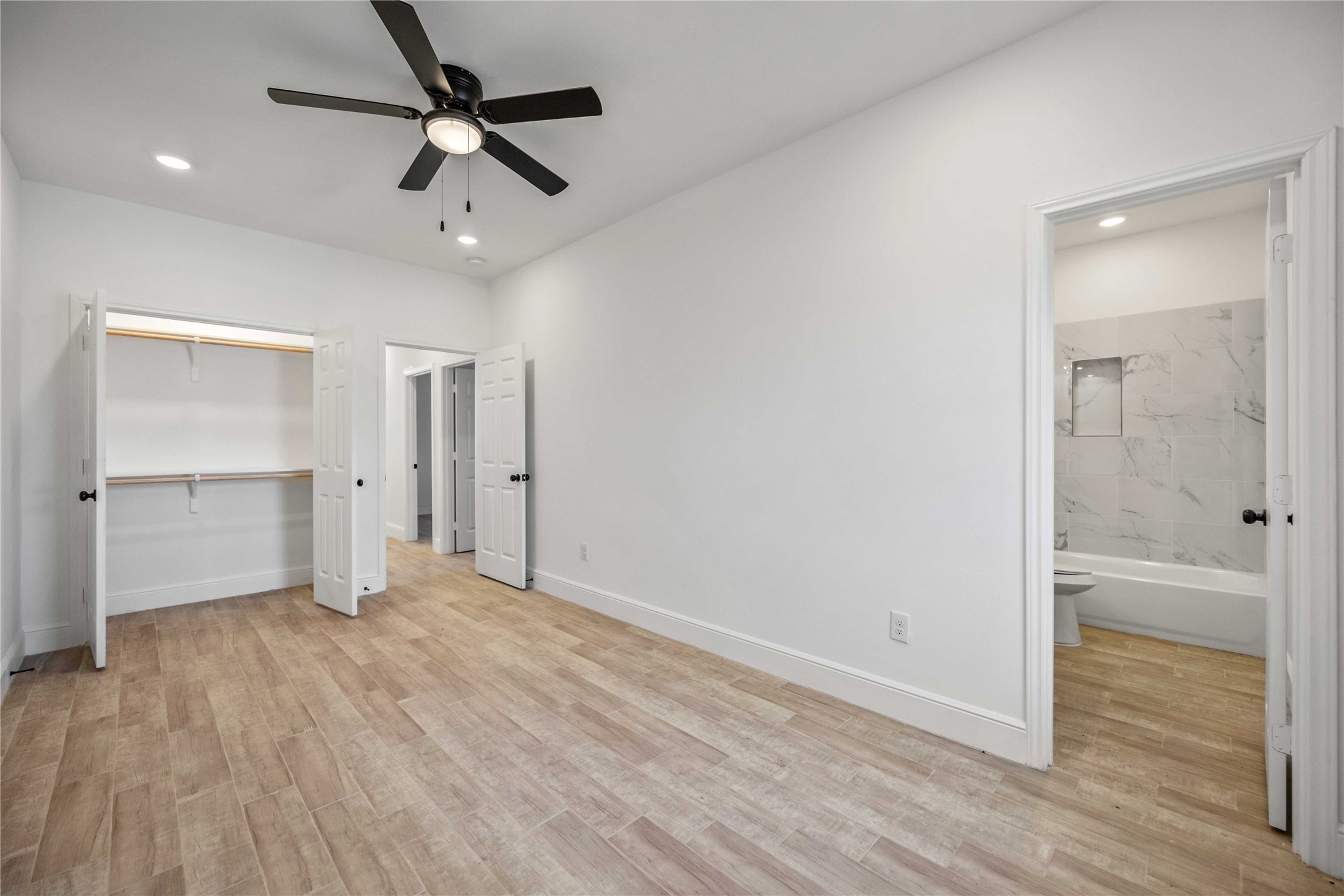 4139 Brinkley Street A/B , Houston, TX, 77051 | 5049600 | Realty Texas LLC