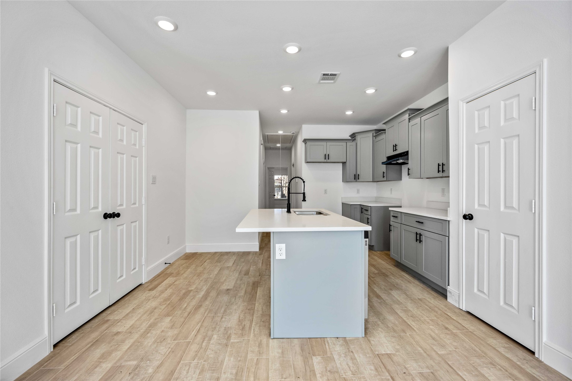 4139 Brinkley Street A/B , Houston, TX, 77051 | 5049600 | Realty Texas LLC
