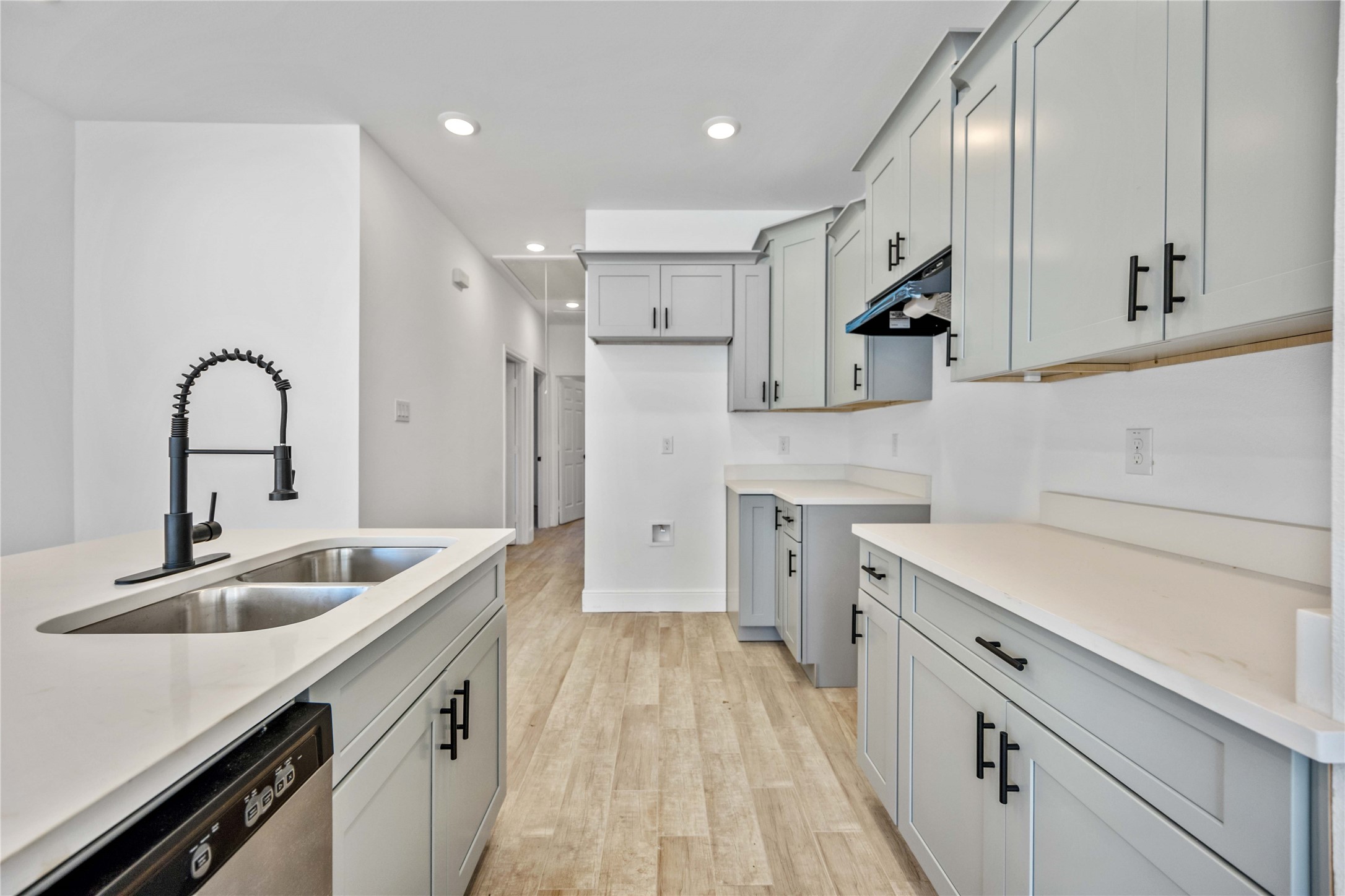 4139 Brinkley Street A/B , Houston, TX, 77051 | 5049600 | Realty Texas LLC
