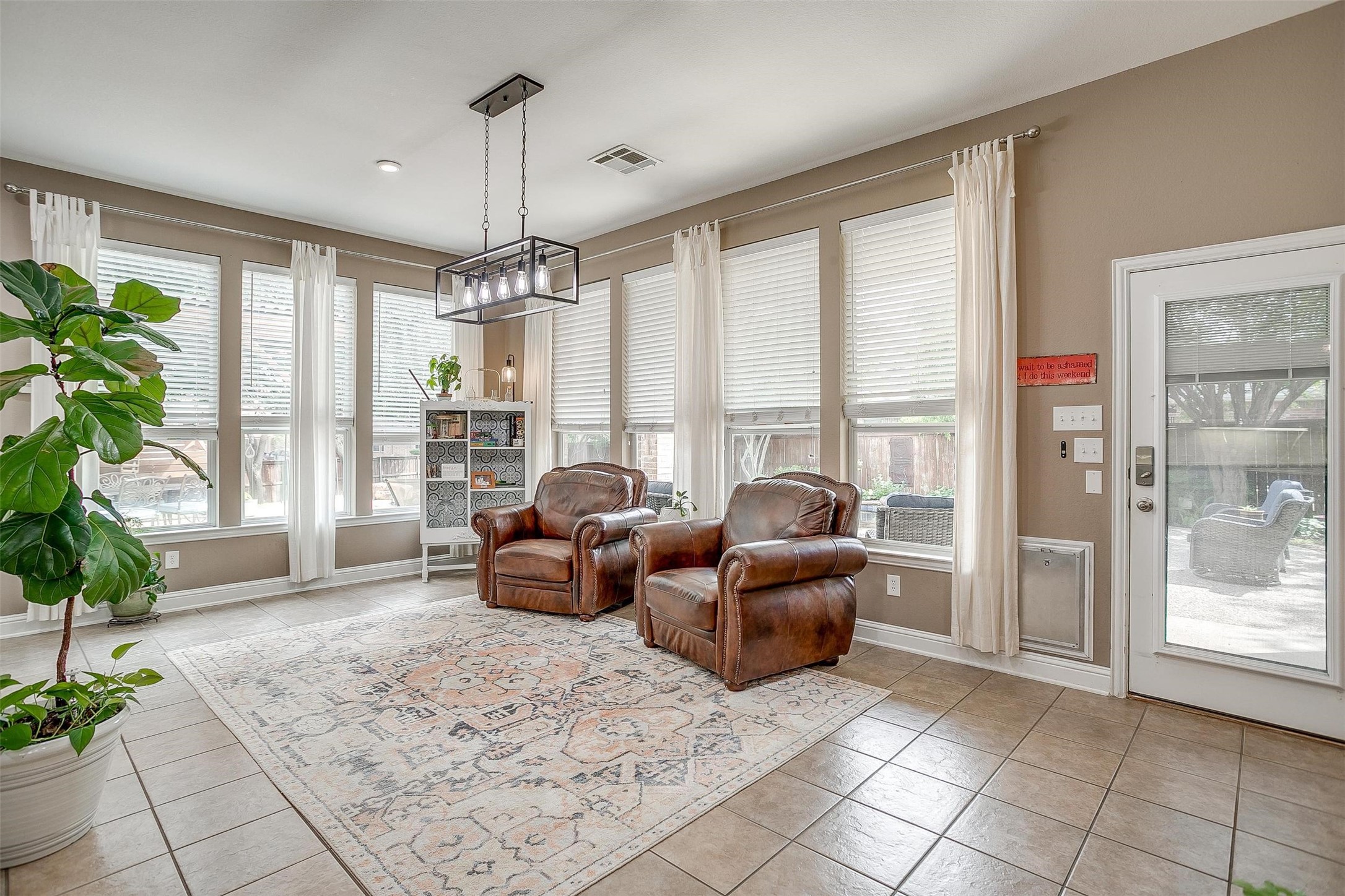2632 Lakebend Drive , Grand Prairie, TX, 75054 | 20921297 | Realty Texas LLC