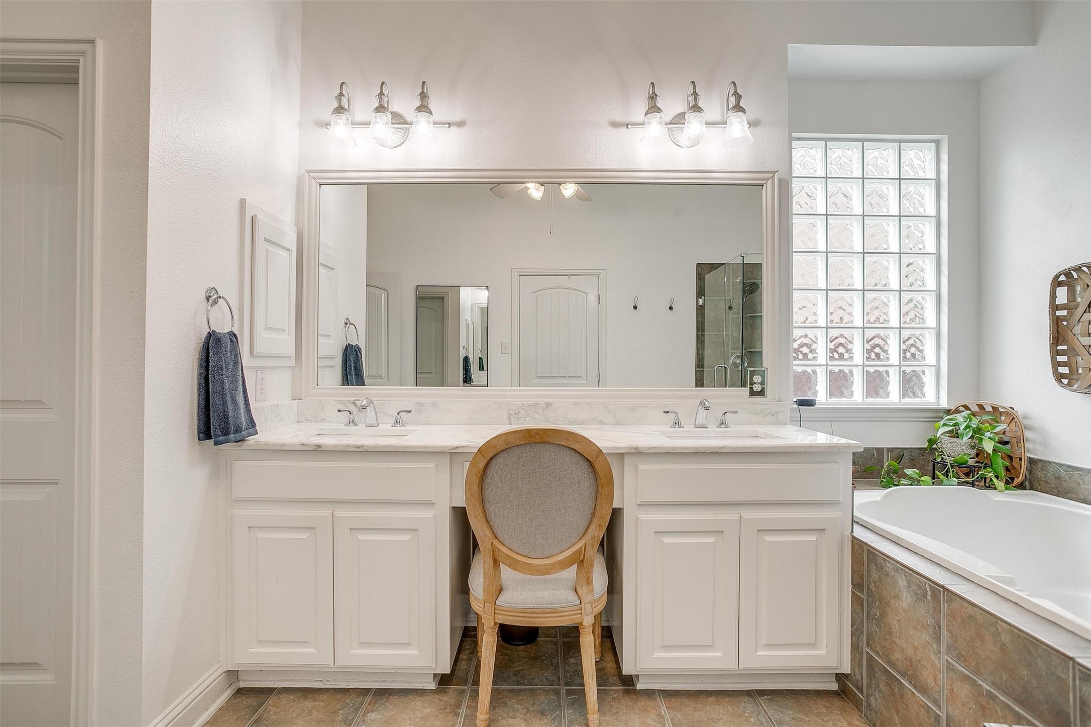 2632 Lakebend Drive , Grand Prairie, TX, 75054 | 20921297 | Realty Texas LLC